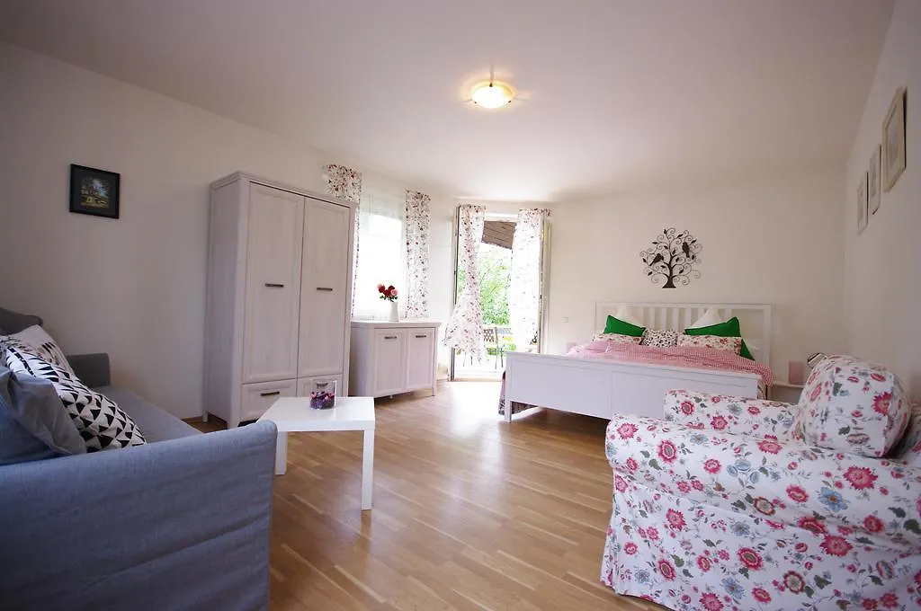 Cozy Gardens Apartments In Prague