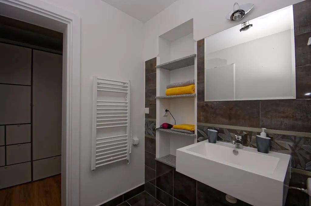 Cozy Gardens Apartments In Prague 0*,